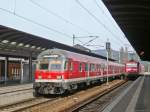 Im Bahnhof Saalfeld (Saale) steht auf Gleis 2 eine n-Wagen-Garnitur als RB nach Bamberg bereit. (12.03.2011)